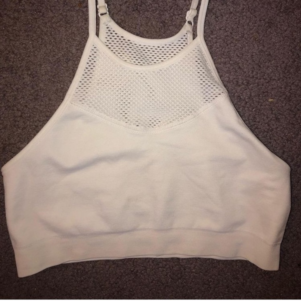 High neck sports bra